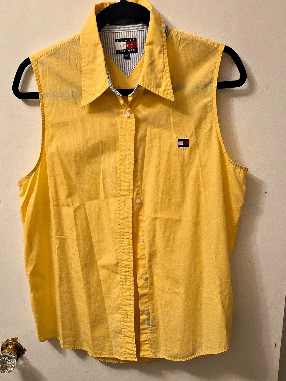 Tommy Hilfiger Sleeveless Button Down in Yellow Size 12